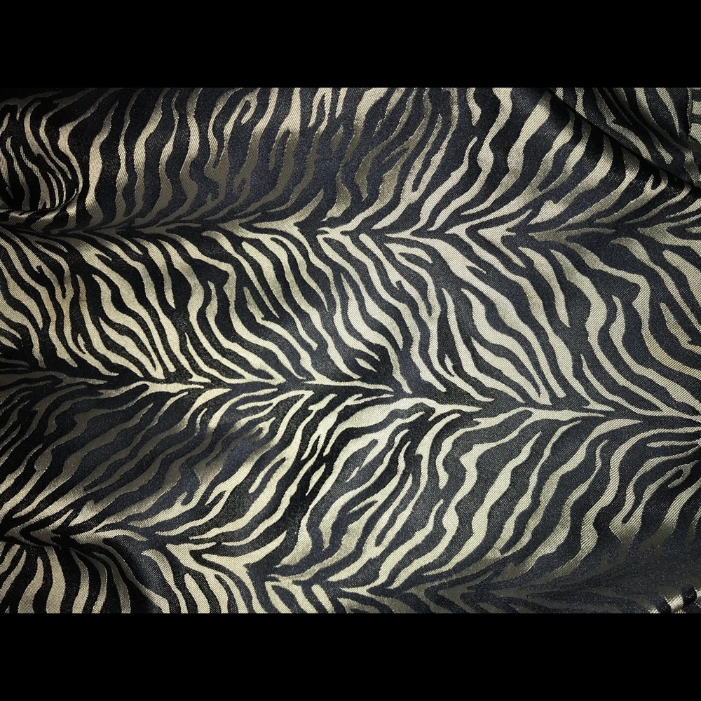 Beautiful Zebra pattern Cache Dress WITH pockets - Picture 4 of 5